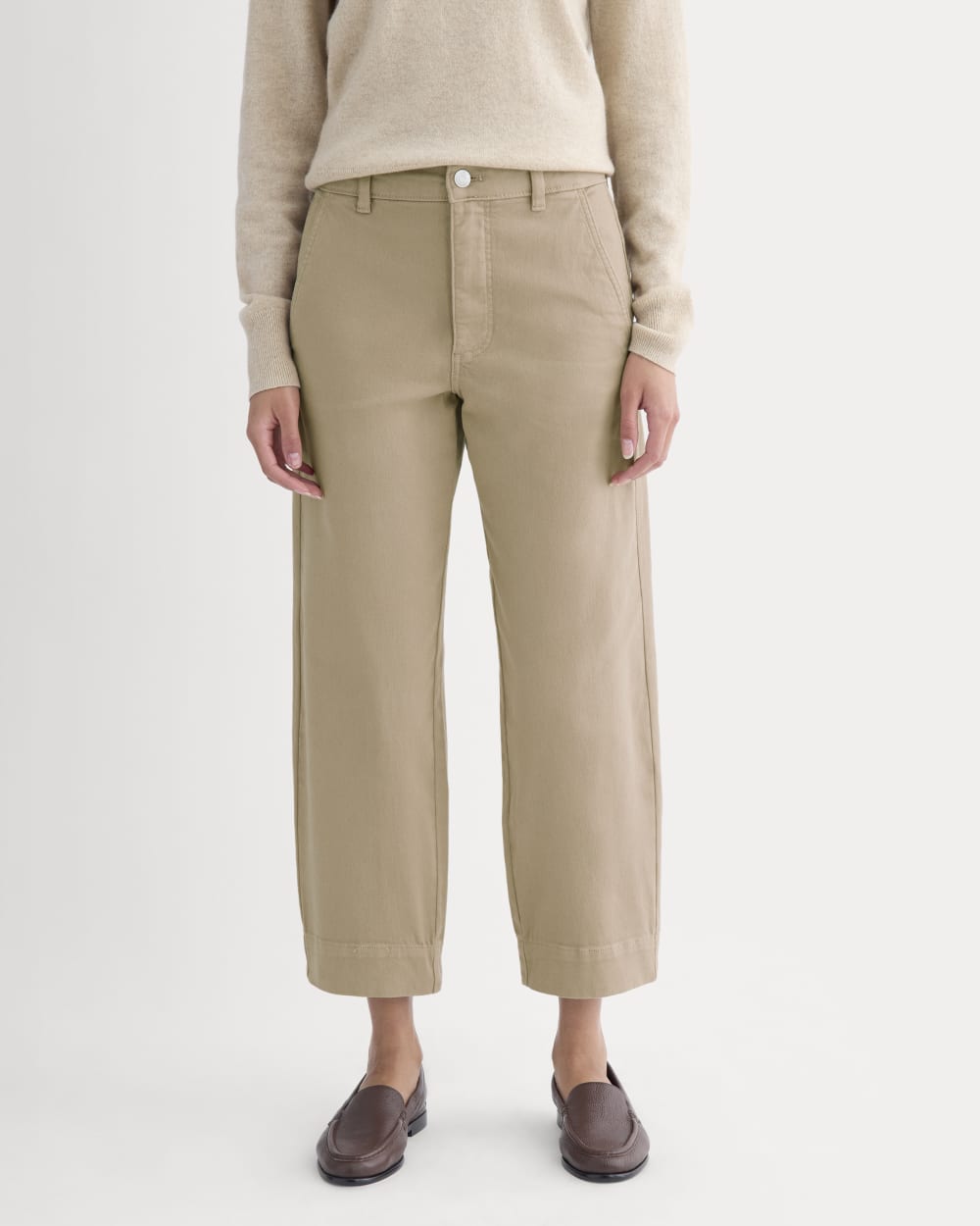 The Utility Straight-Leg Pant in Trench Coat Khaki — detail view