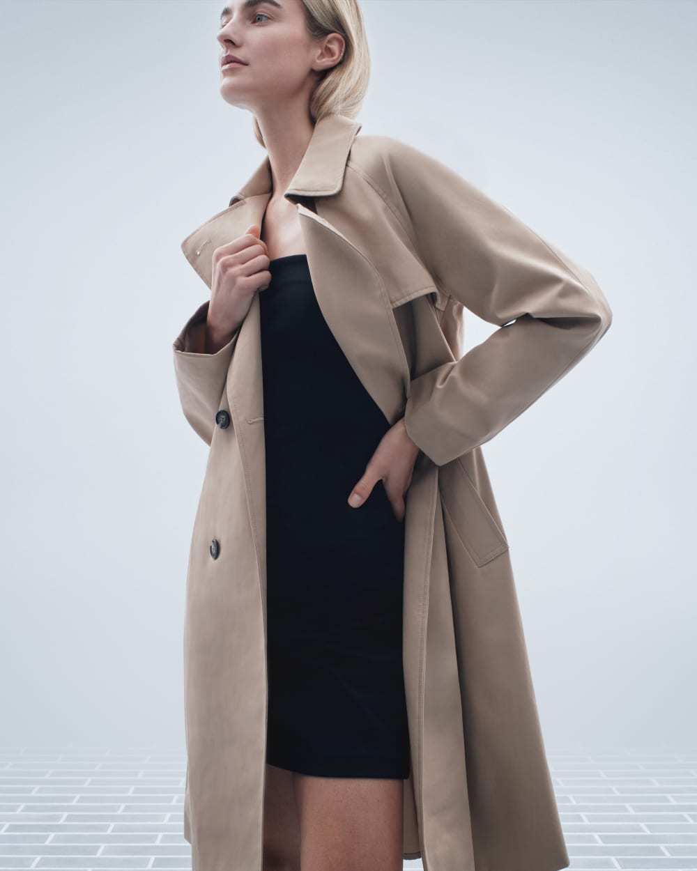 The Modern Trench Coat in Cornstalk — detail view