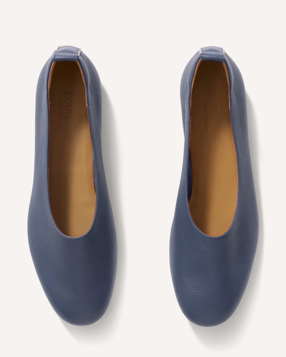 The Day Glove in Narrow Fit in Navy — detail view