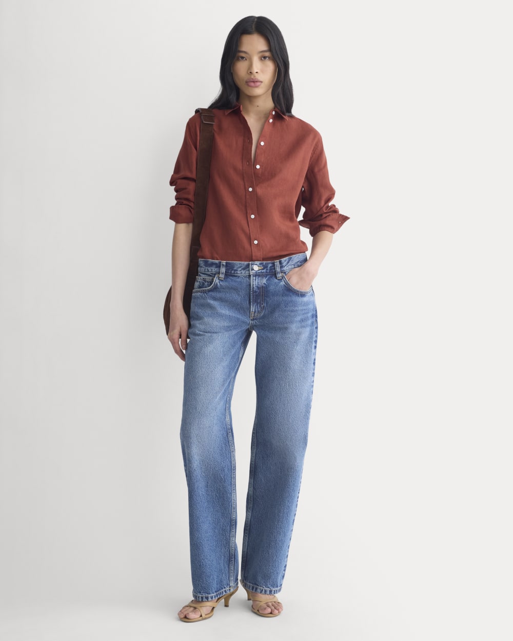 The Must-Have Shirt in Linen in Henna Red — detail view