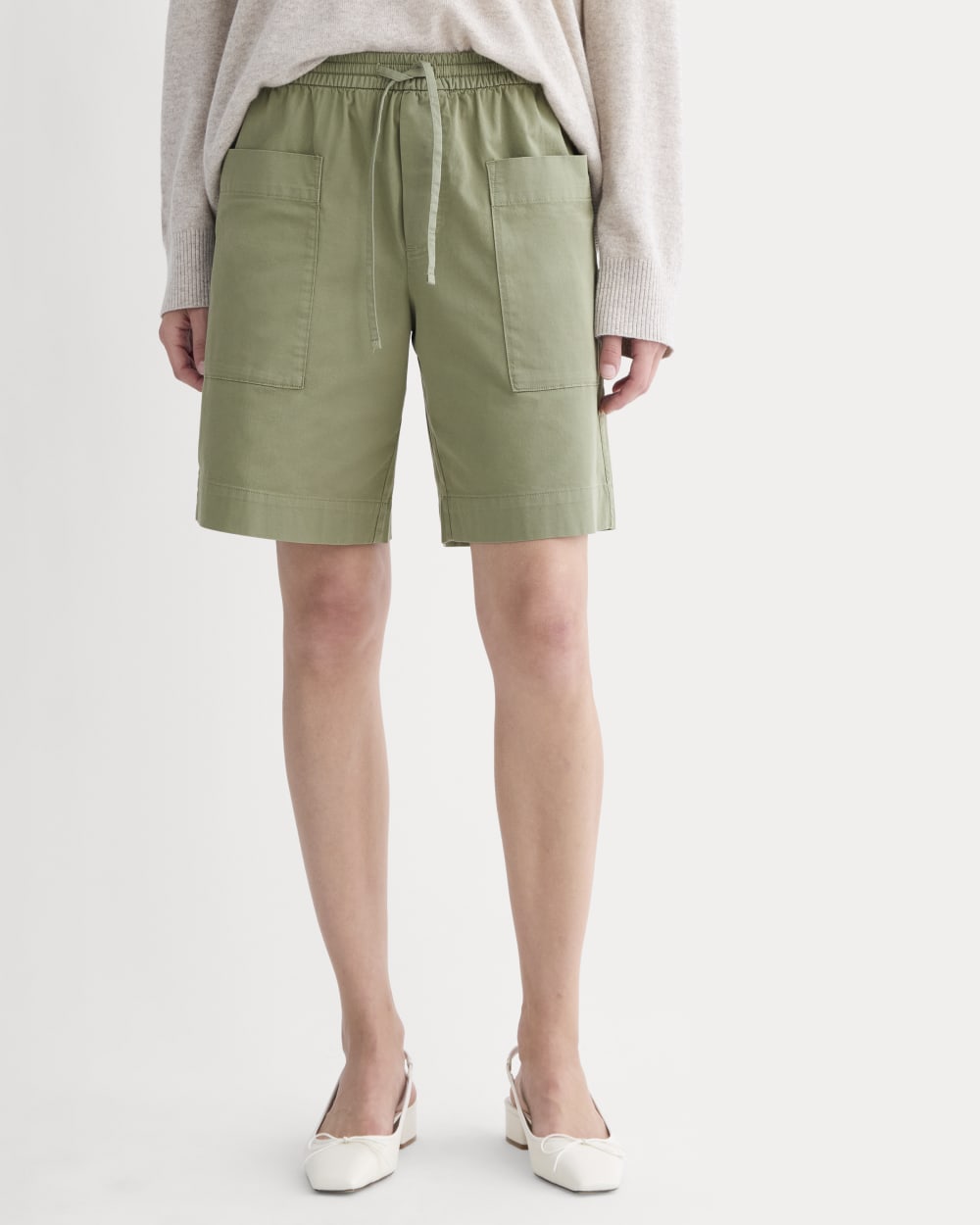 The Easy Cargo Short in Sagebrush — detail view