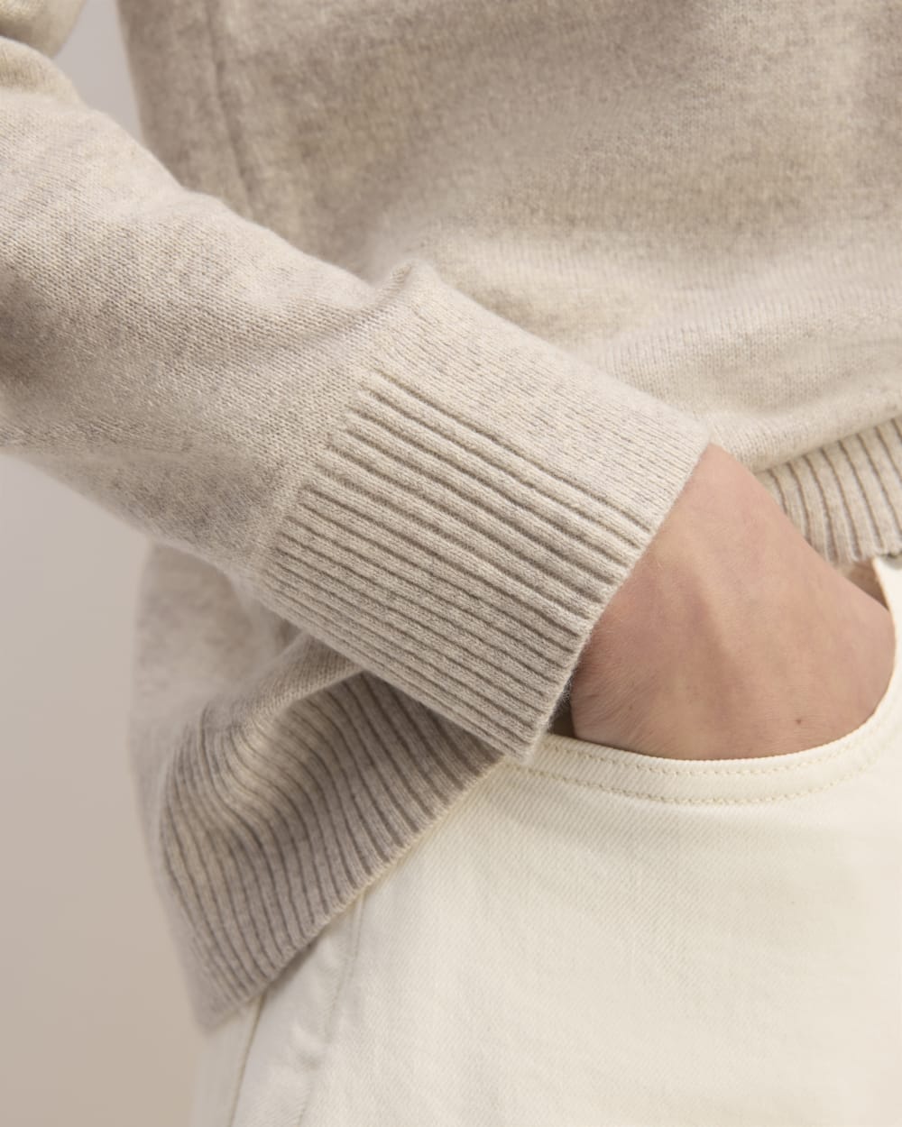 The Classic Crew in Cashmere in Canvas — detail view