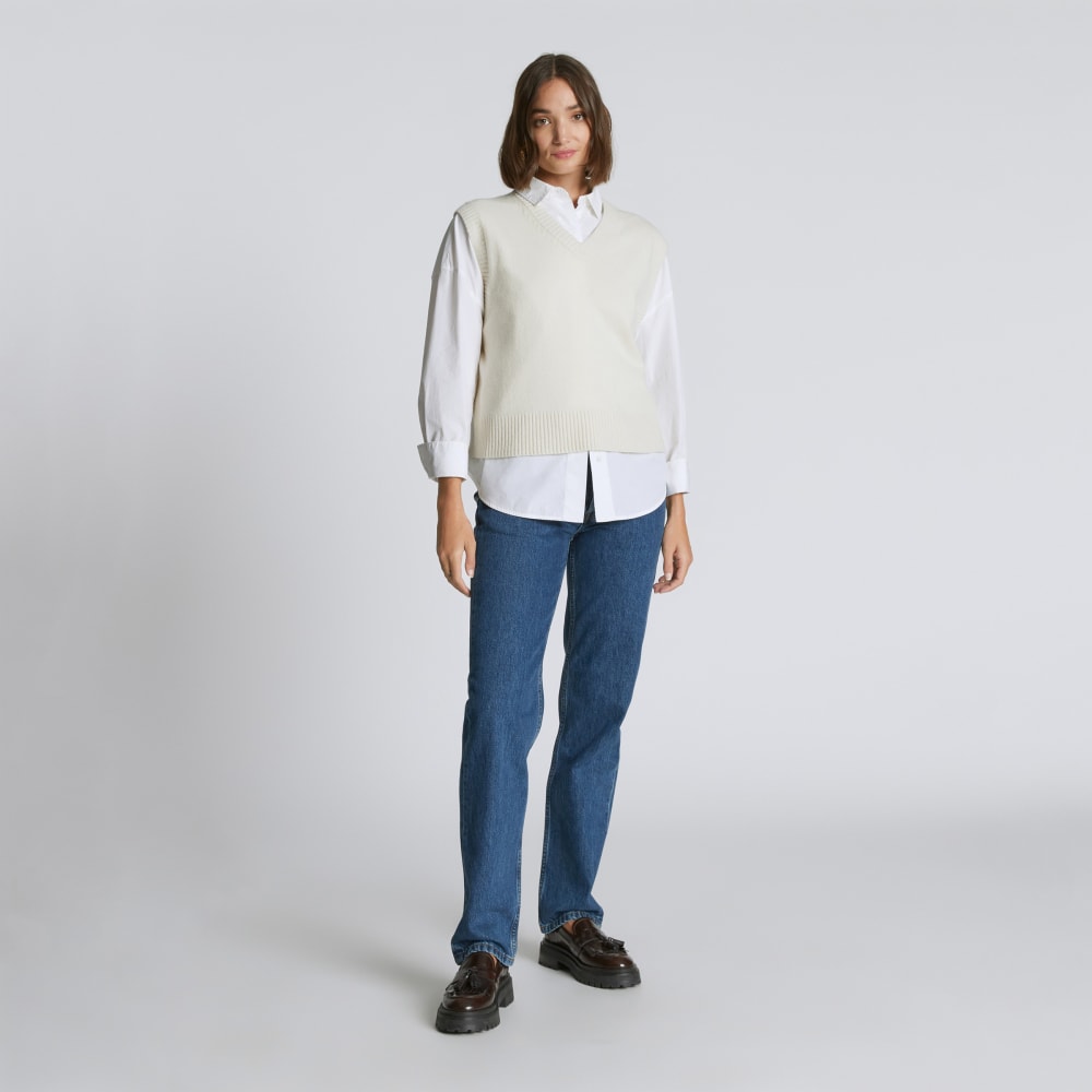 The Cashmere Vest in Bone — detail view