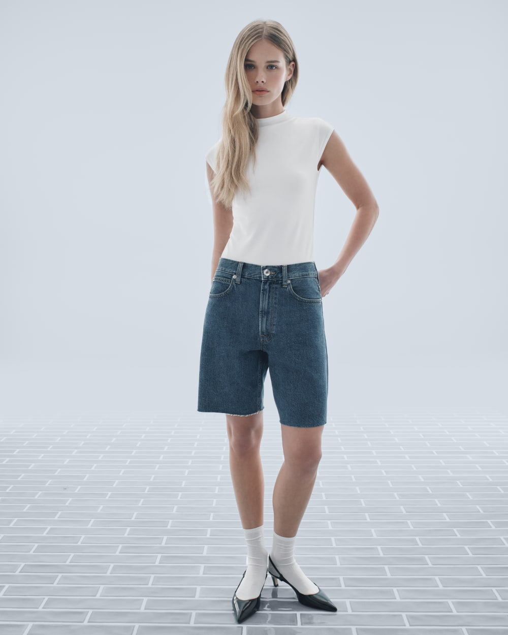 The OG Baggy Jean Short in Medium Blue — detail view