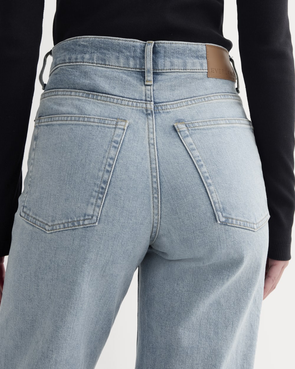 The Way-High® Sailor Jean 2.0 in Light Indigo — detail view