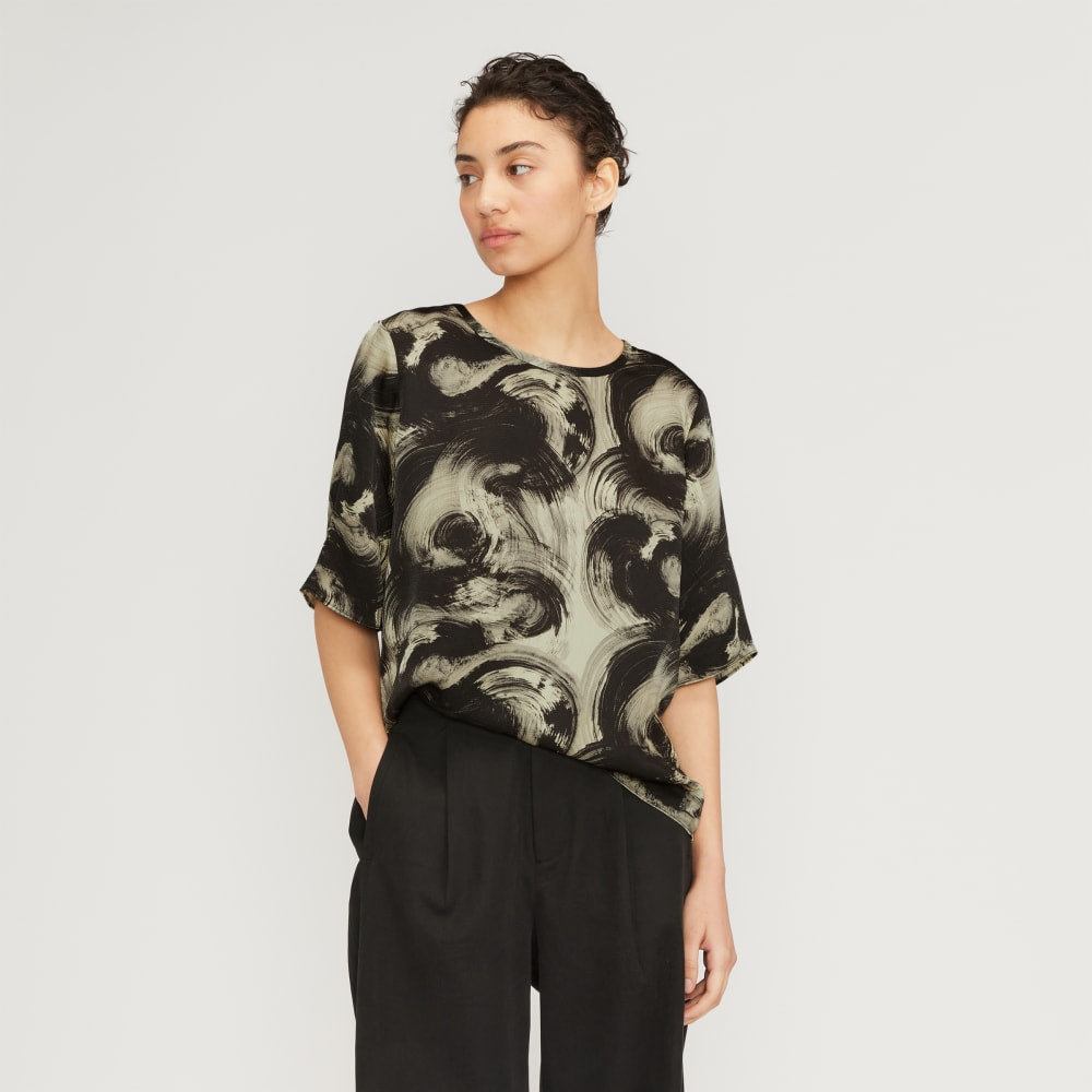 The Satin Relaxed Tee in Pale Yellow / Black — front view