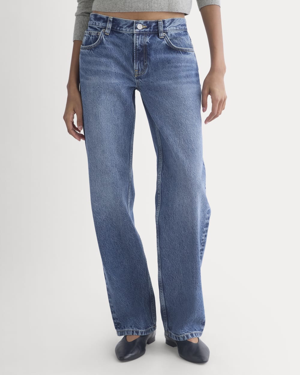 Everlane x Elena Bonvicini La Brea Low-Rise Baggy Jean in Blue Bird Indigo — detail view