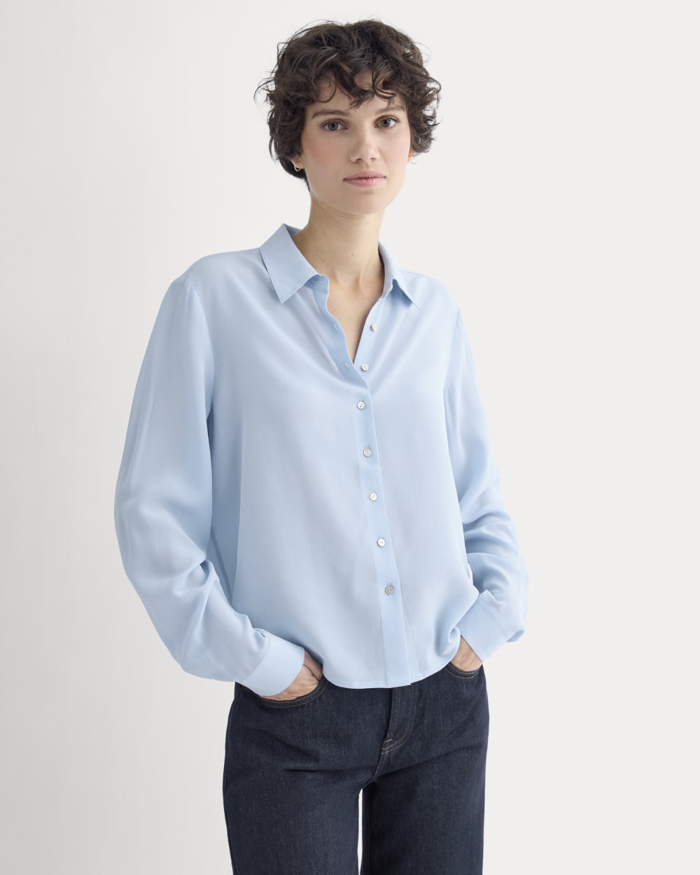 Shrunken Top in Washable Silk in Open Air Blue — detail view