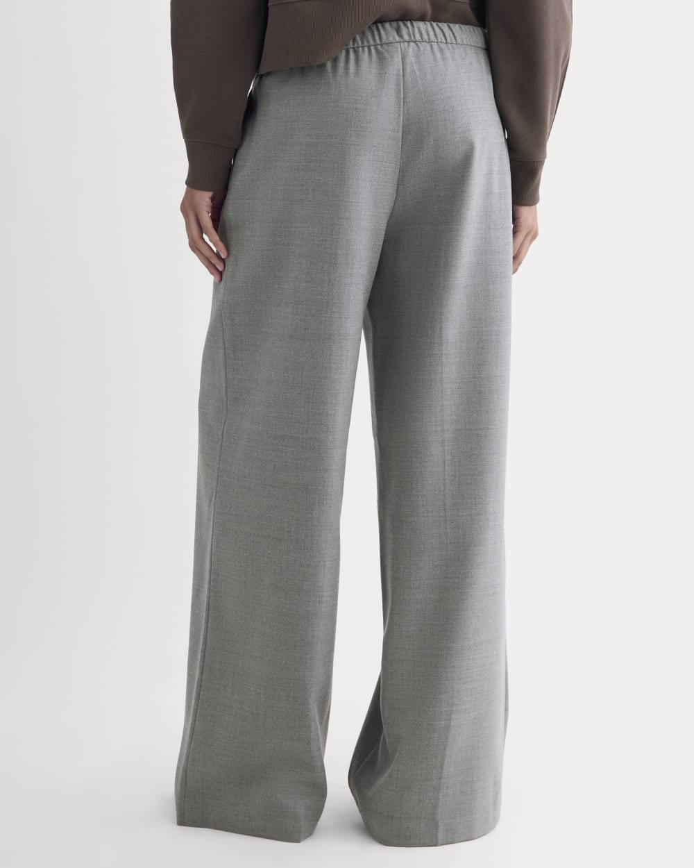 The Pull-On Trouser in Tailor Twill in Heather Graphite — detail view