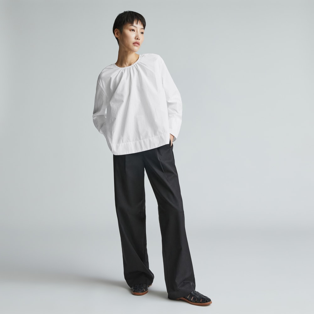 The Poplin Breeze Shirt in White — detail view