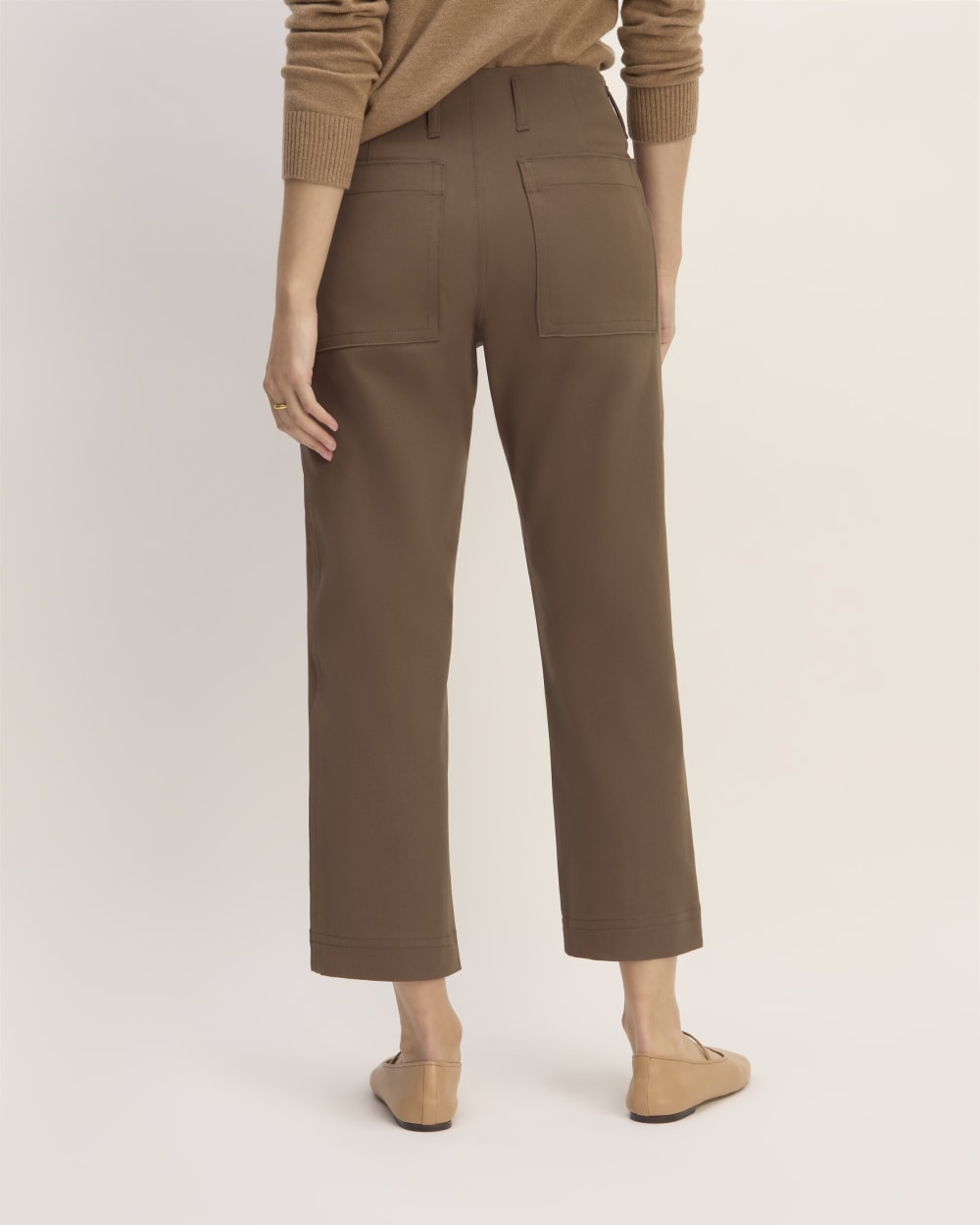 The Bi-Stretch Utility Pant in Cocoa — detail view