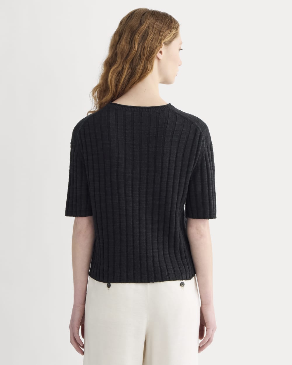 The Oversized Tee in Cotton Linen in Black — detail view
