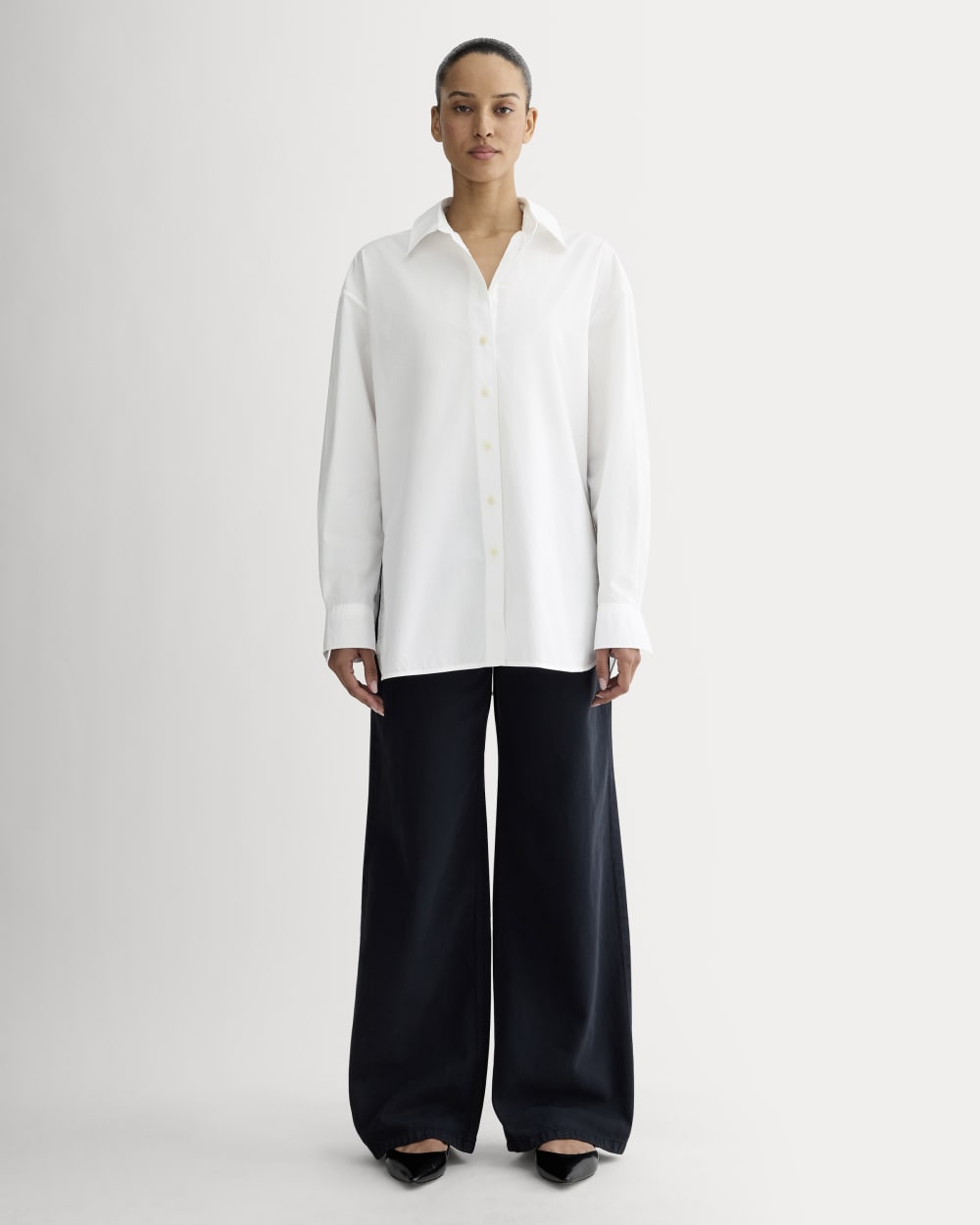 The Boyfriend Shirt in Ultrasoft Cotton in White — detail view
