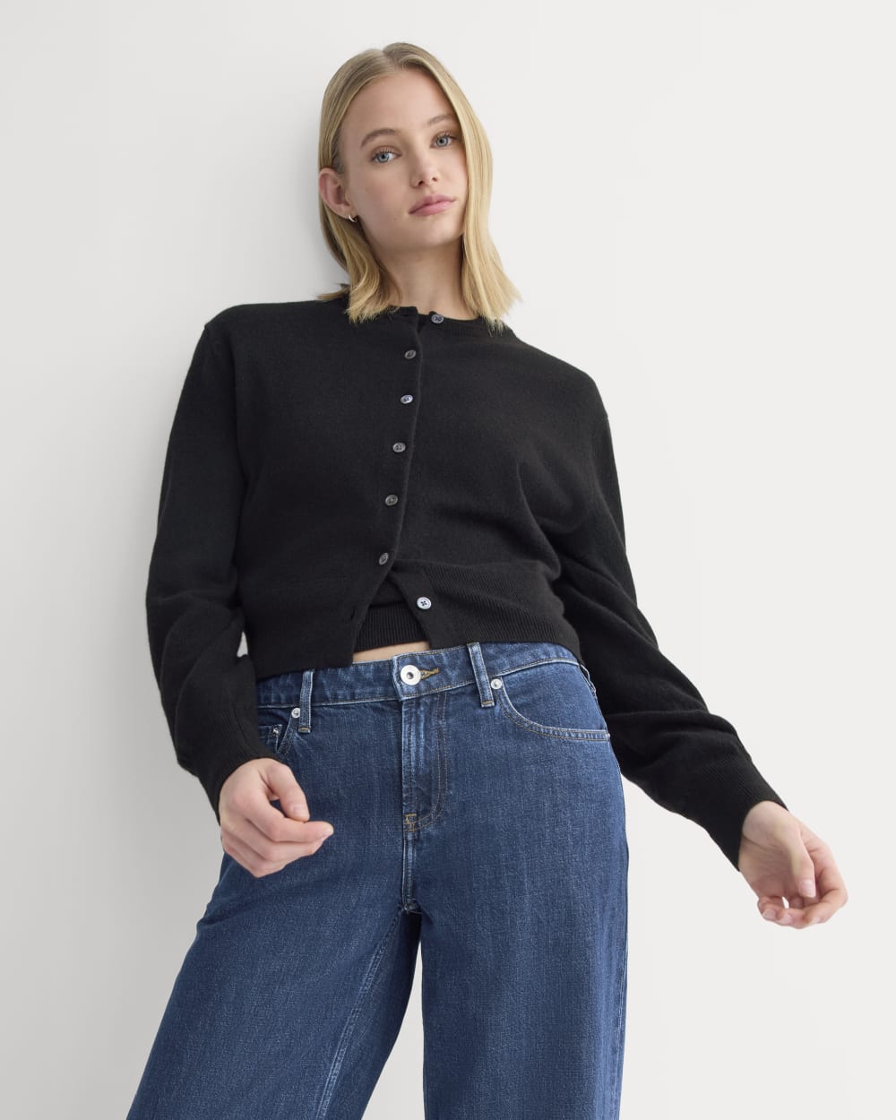 Cashmere Cropped Cardigan in Black — detail view