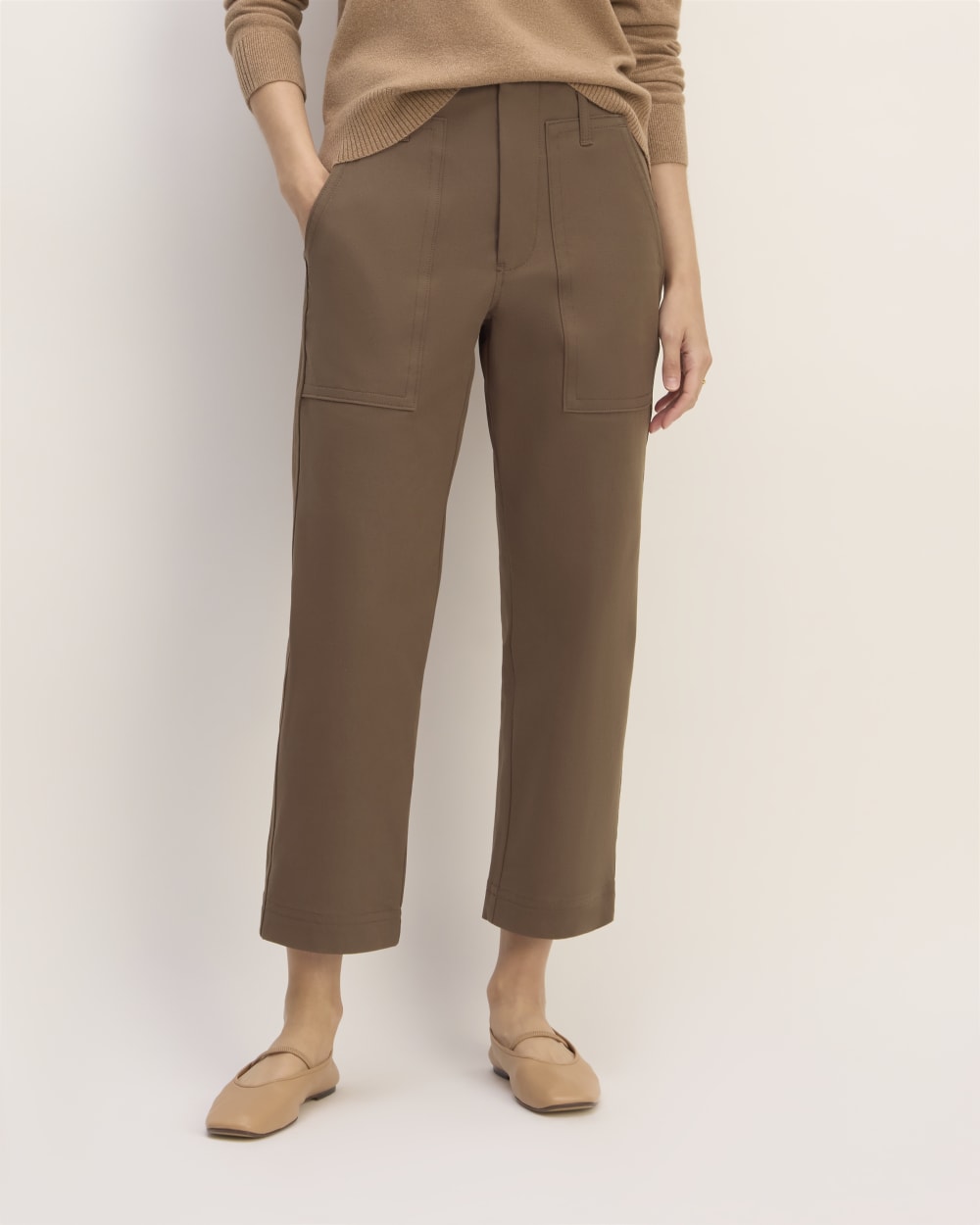 The Bi-Stretch Utility Pant in Cocoa — detail view
