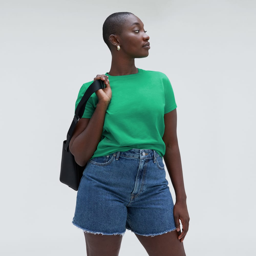 The Box-Cut Tee in Essential Cotton in Bright Jade — detail view