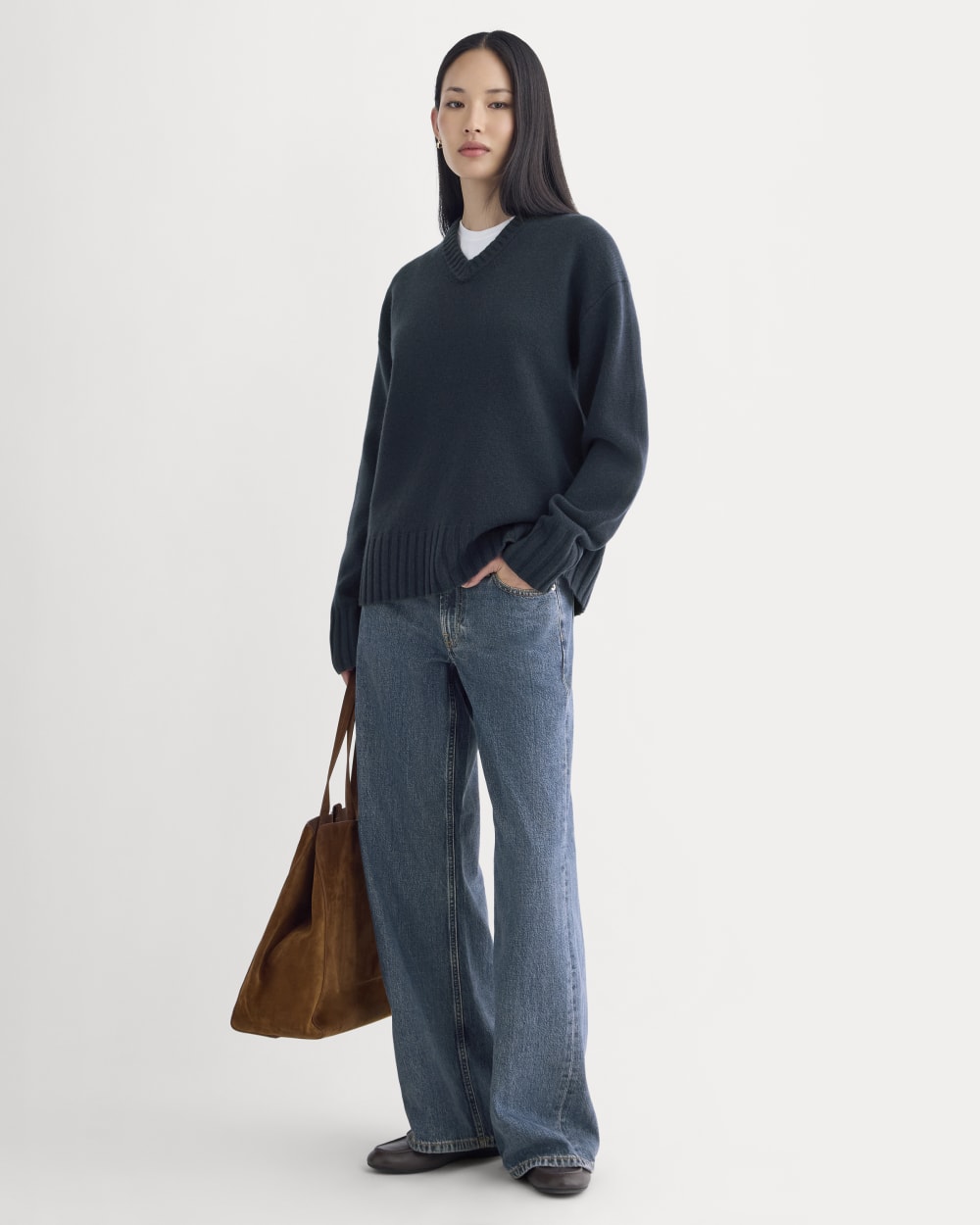 V-Neck Sweater in Extrafine Luxe Merino in Navy — detail view