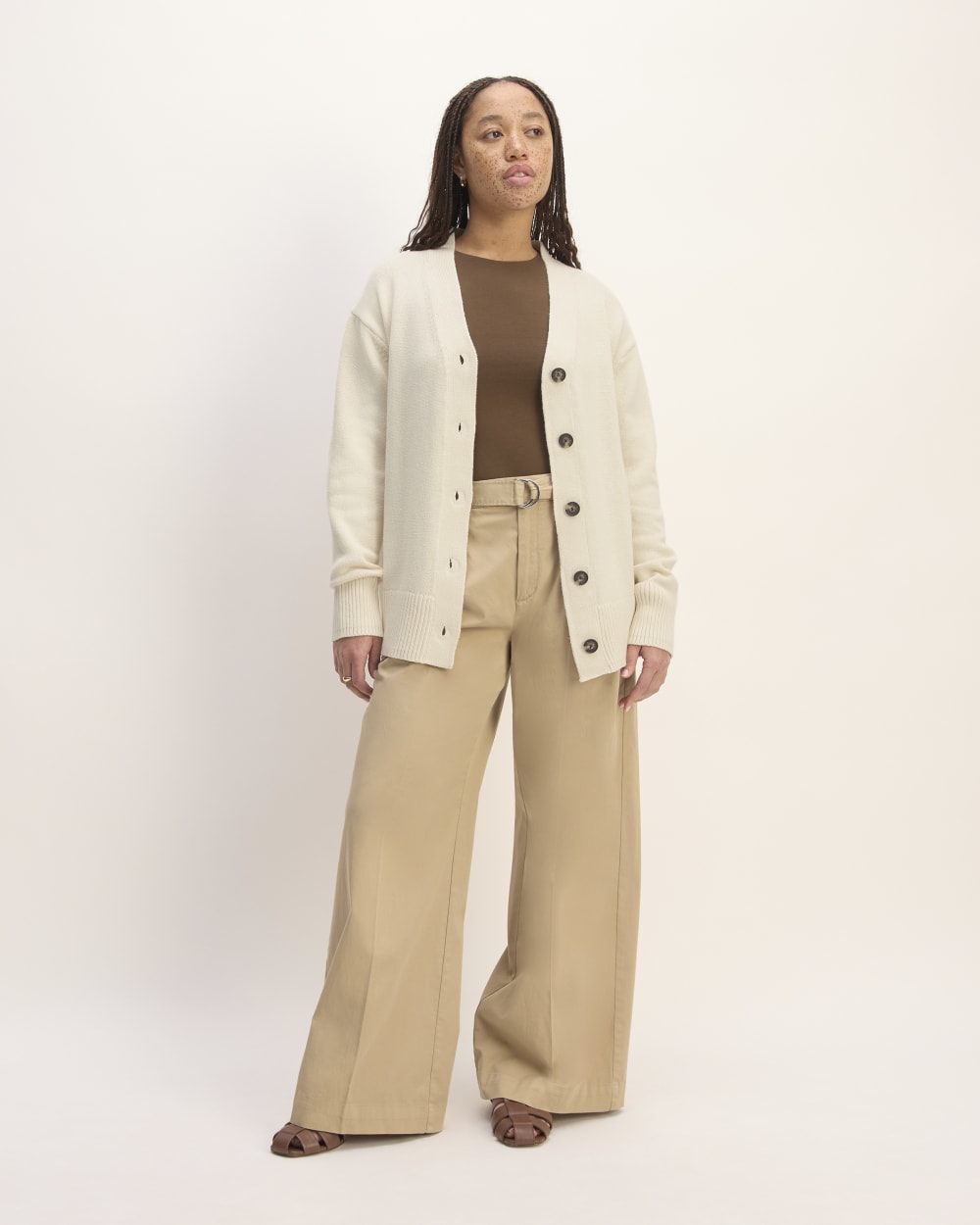 The Organic Cotton Cardigan in Canvas — detail view