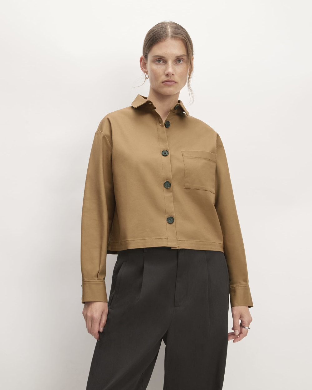 The Structured Cotton Cropped Shirt in Toasted Coconut — front view