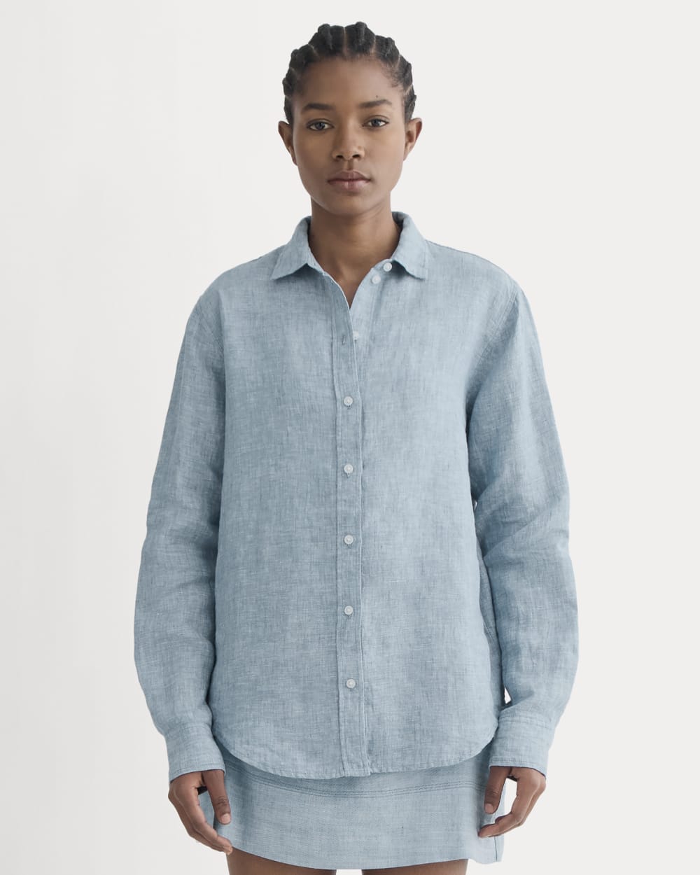 The Must-Have Shirt in Linen in Chambray — front view