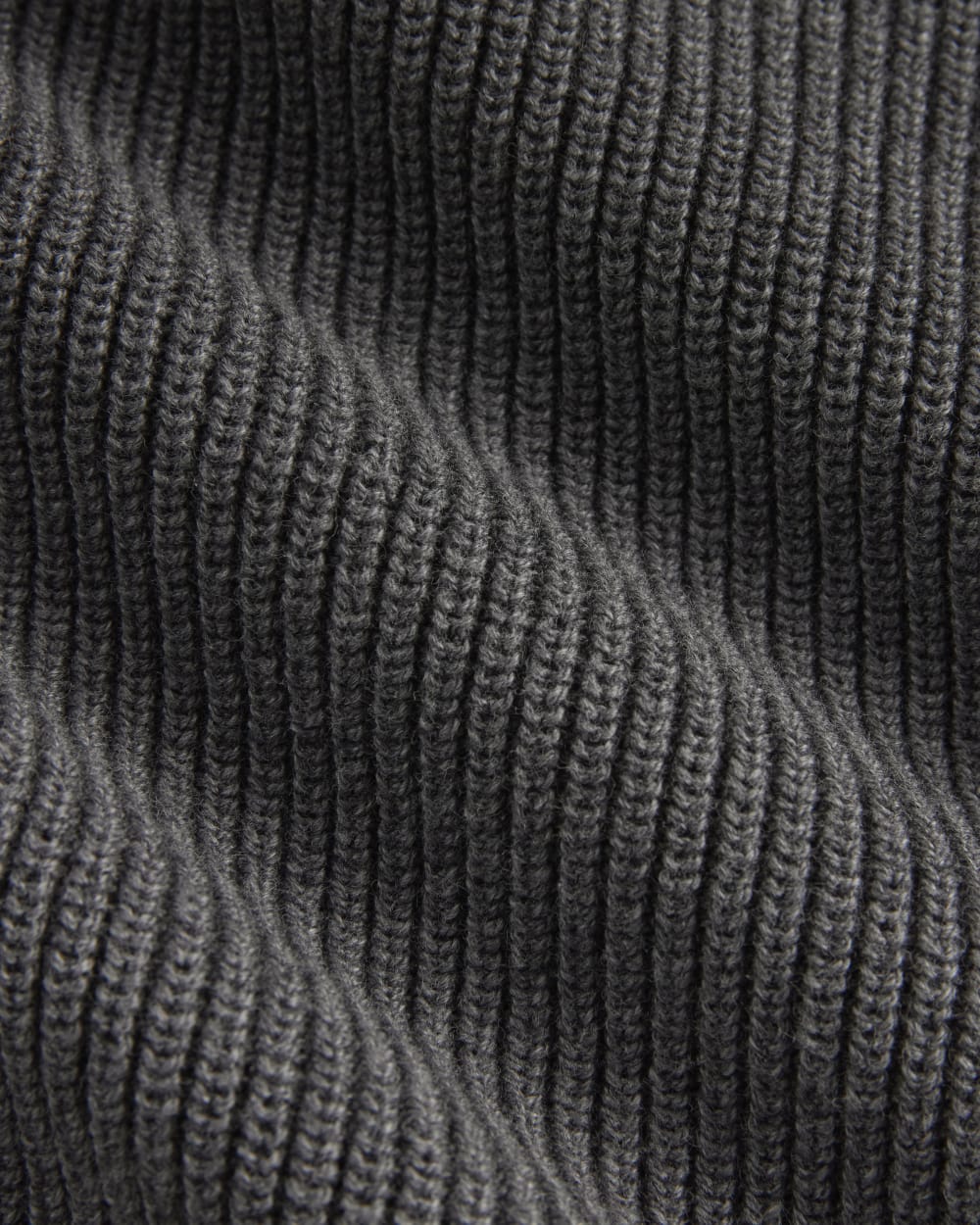 The Slouchy V-Neck in Everyday Cotton in Heathered Charcoal — detail view