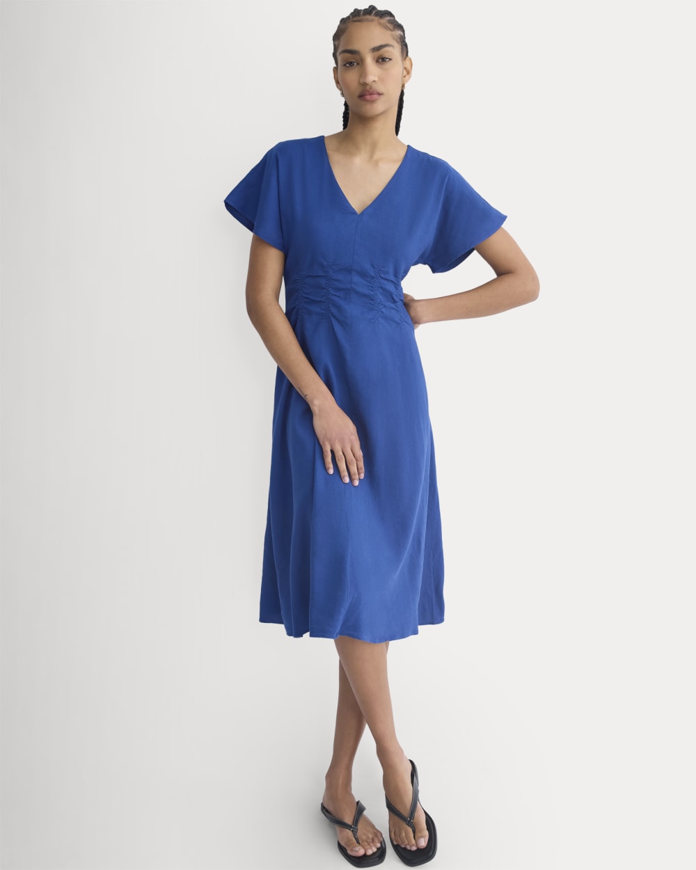 Cinched Dress in Stretch Linen in Estate Blue — detail view