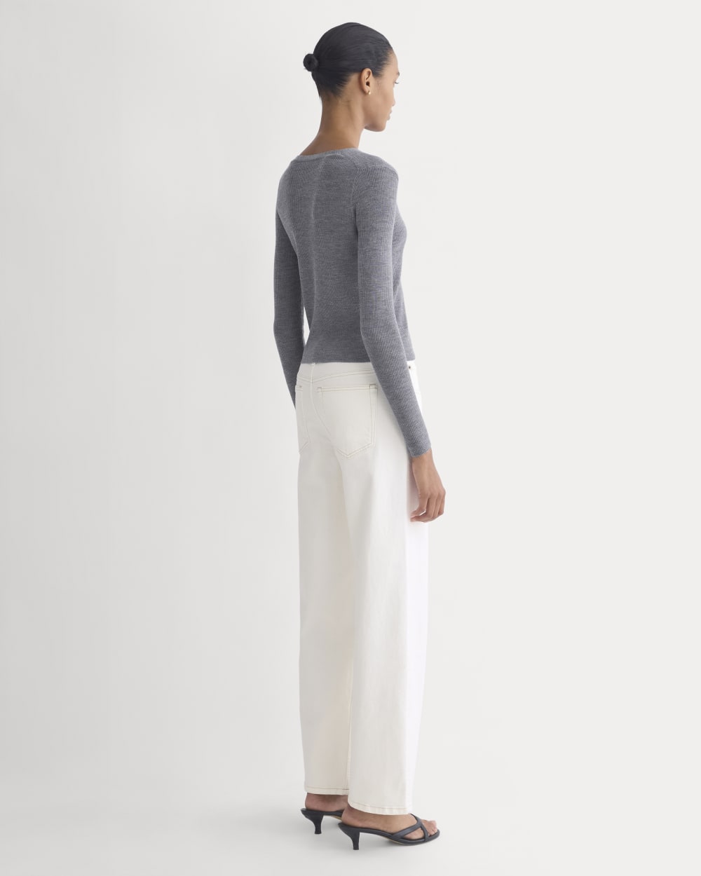 The Cardigan in Ultrasoft Merino in Heather Mid Grey — detail view
