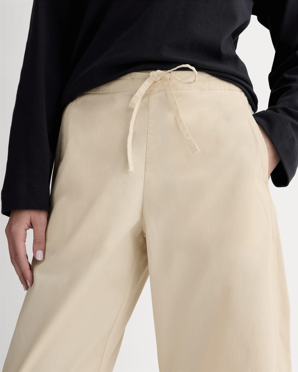 The Easy Barrel Pant in Canvas — detail view