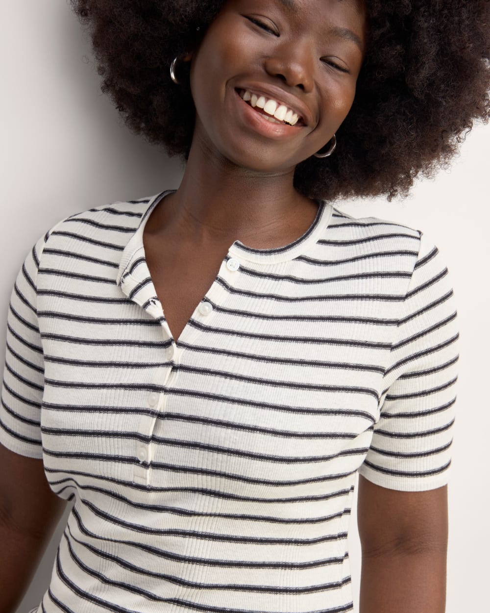 The Vintage Rib Henley in Bone / Black — detail view