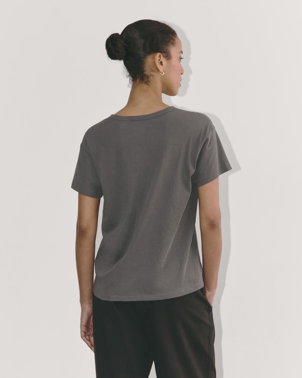 The Air Scoop-Neck Tee in Graphite — detail view