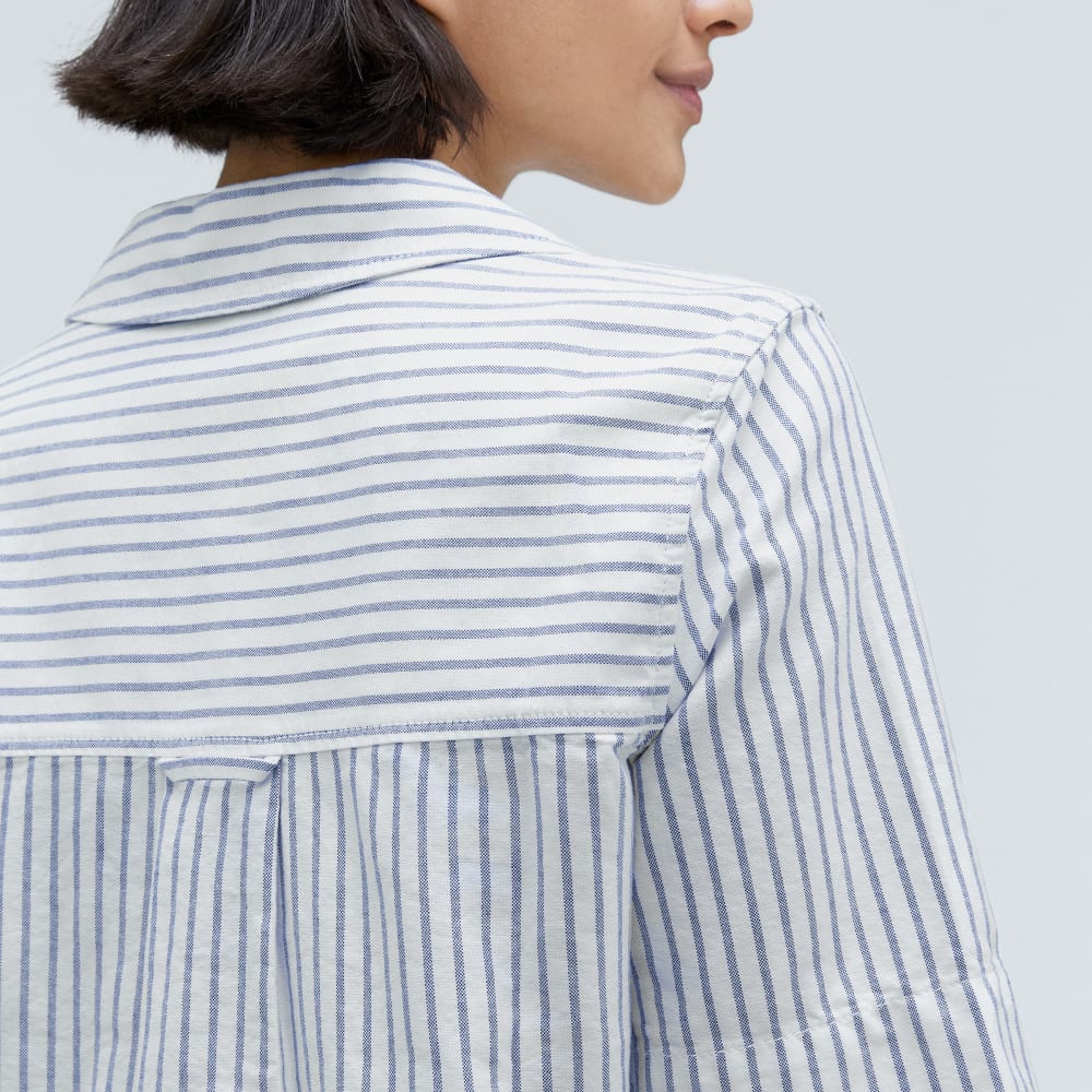 The Oxford Popover in Deep Blue / Canvas — detail view