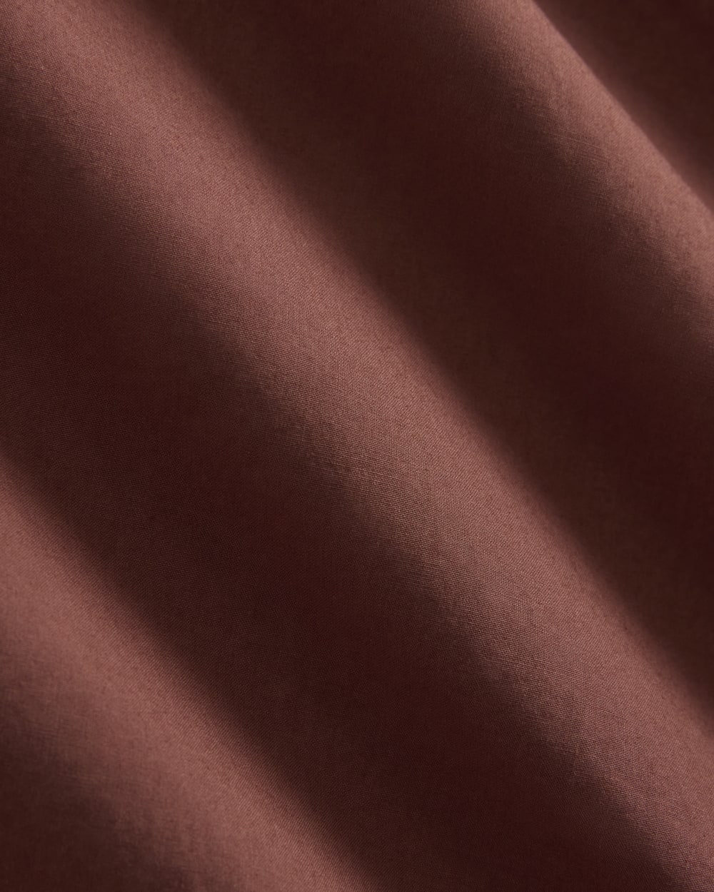 Muscle Shirtdress in Lightweight Cotton in Henna Red — detail view
