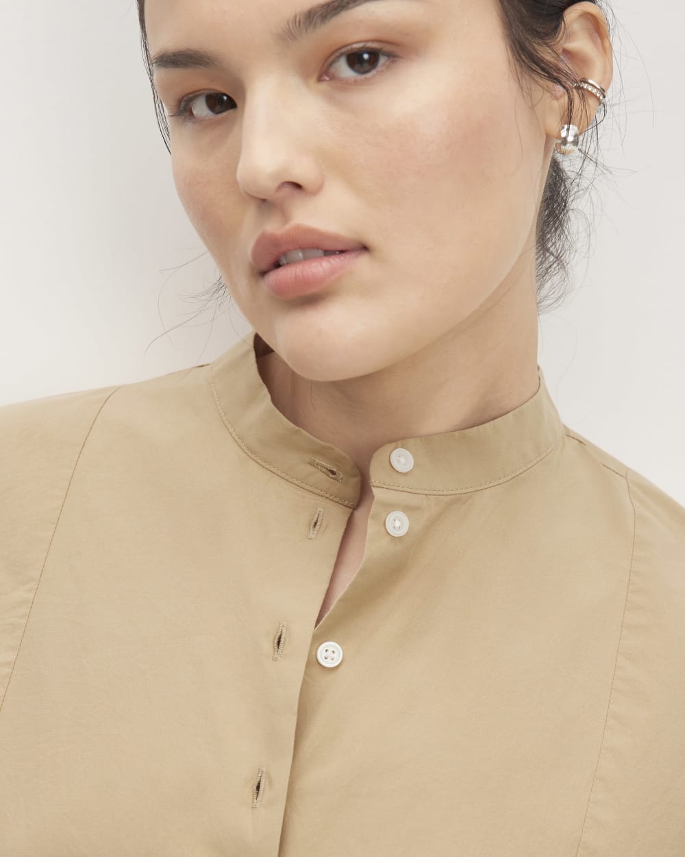 The Oversized Raglan Shirt in Cornstalk — detail view