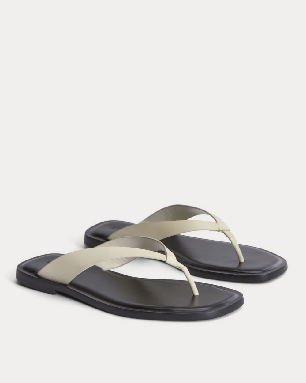 The Leather Flip Flop in Canvas — detail view