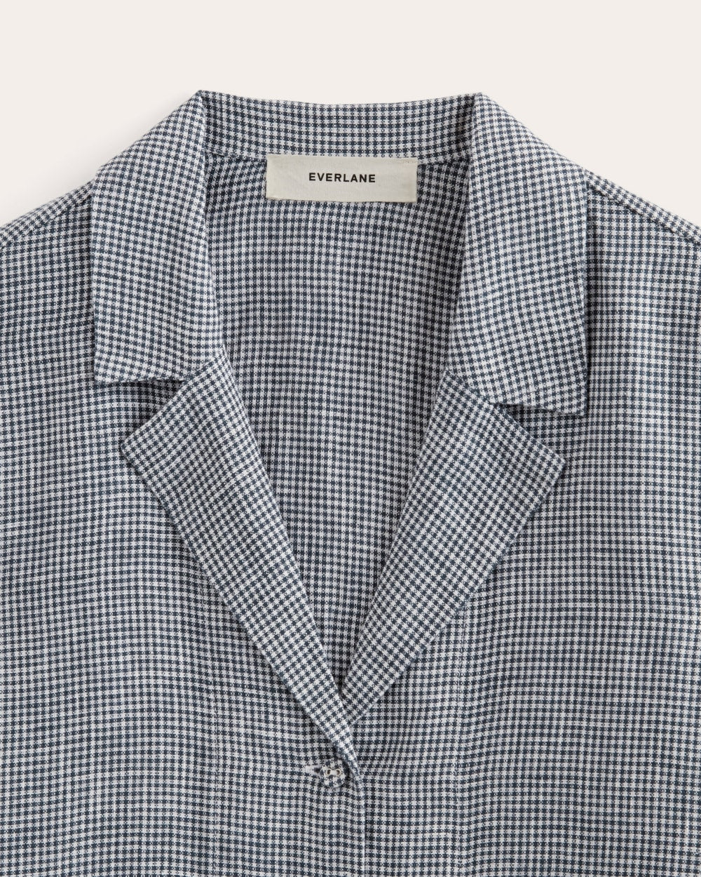 The Notch Shirt in Linen in Midnight Navy Gingham — detail view