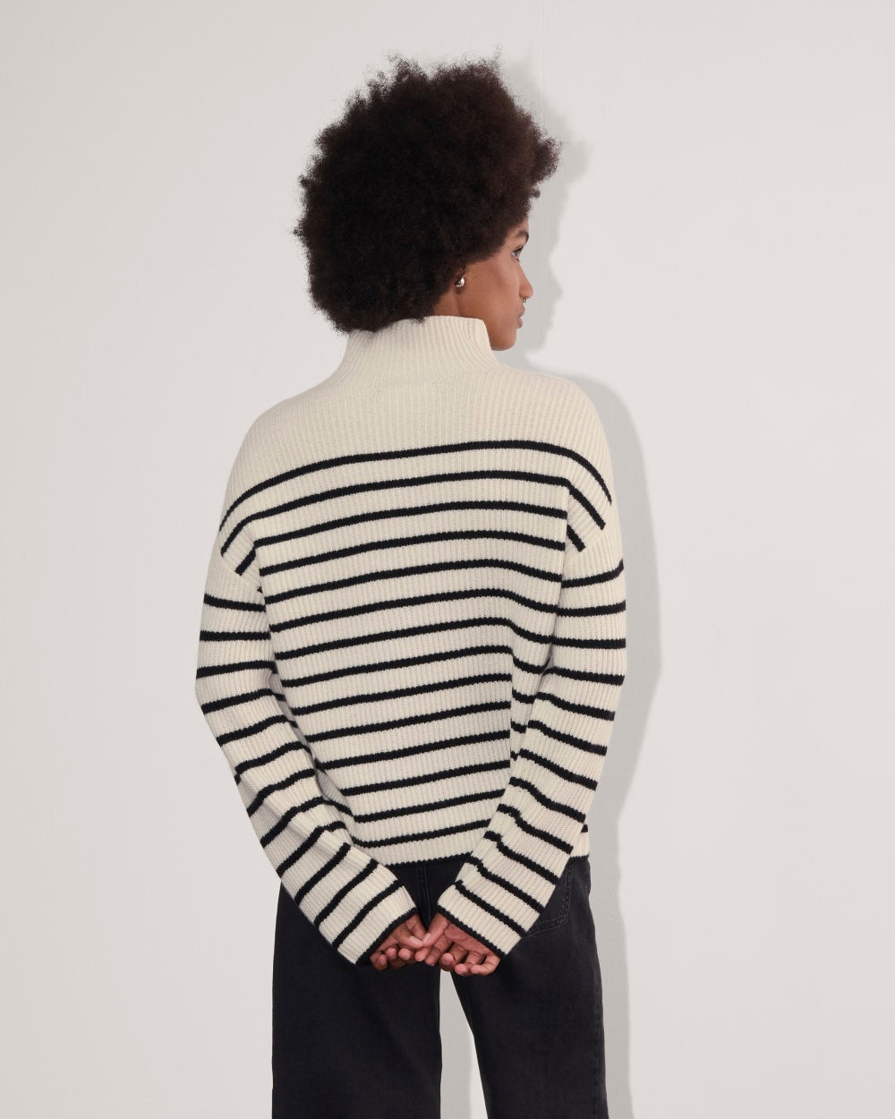 The Fisherman Turtleneck in Wool Cashmere in Bone / Black — detail view