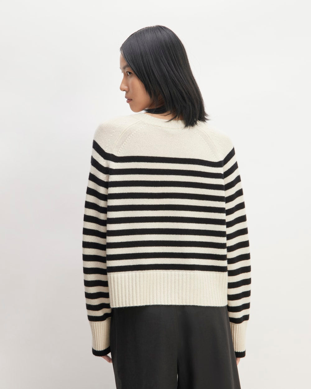 The Boxy Crew in Cashmere in Bone / Black — detail view