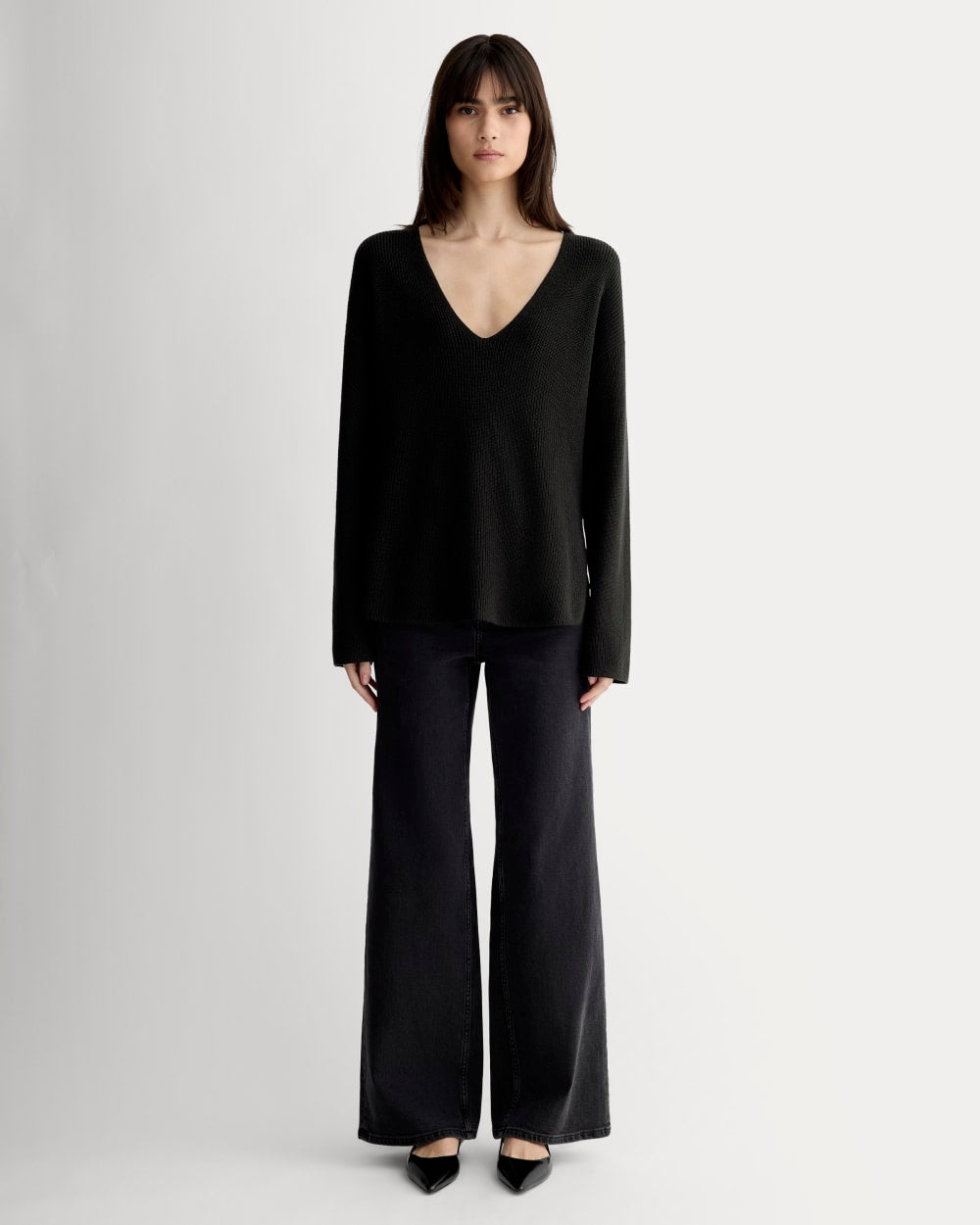 The Slouchy V-Neck in Everyday Cotton in Black — detail view