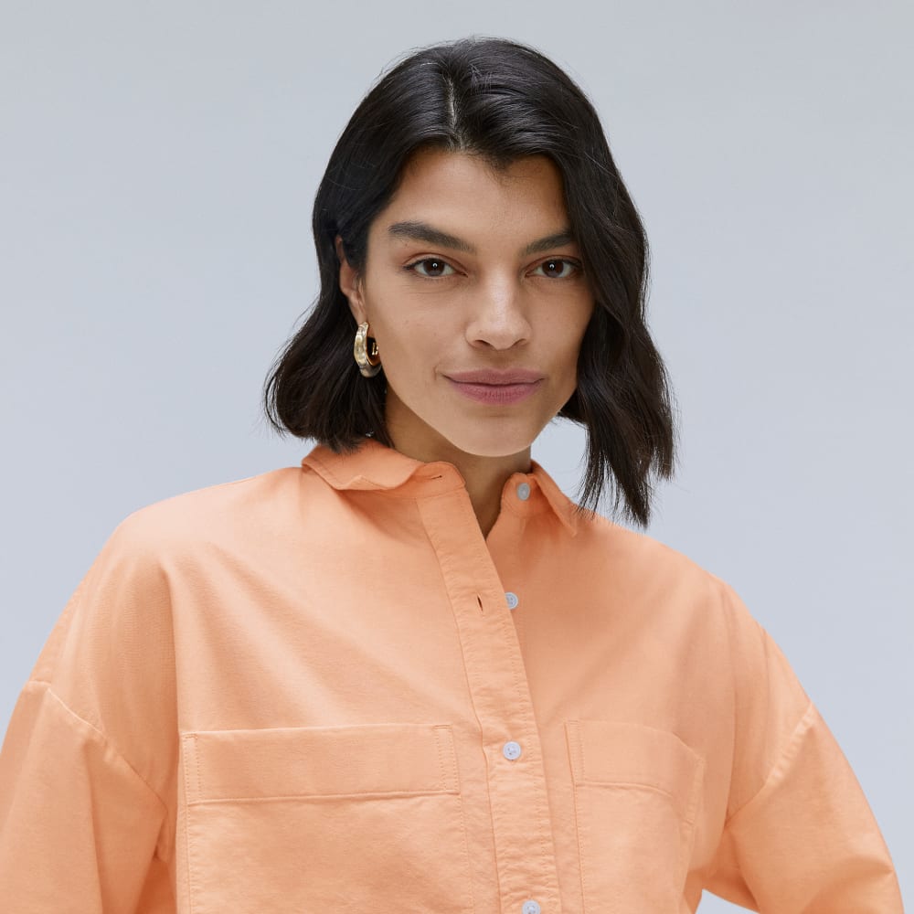 The Boxy Oxford in Apricot — detail view