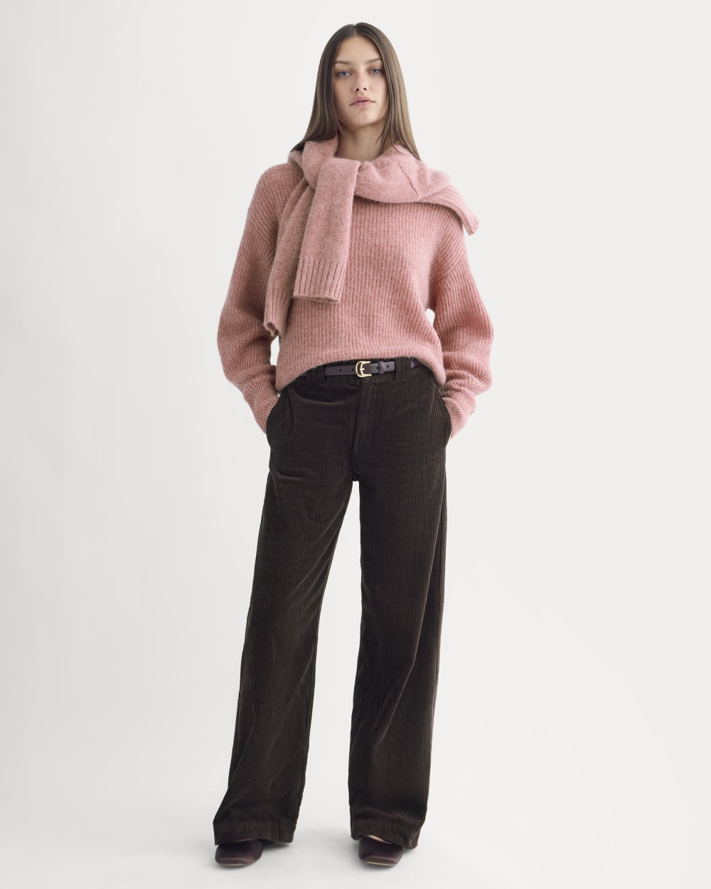 The Cocoon Crew in Alpaca in Heather Ash Rose — detail view