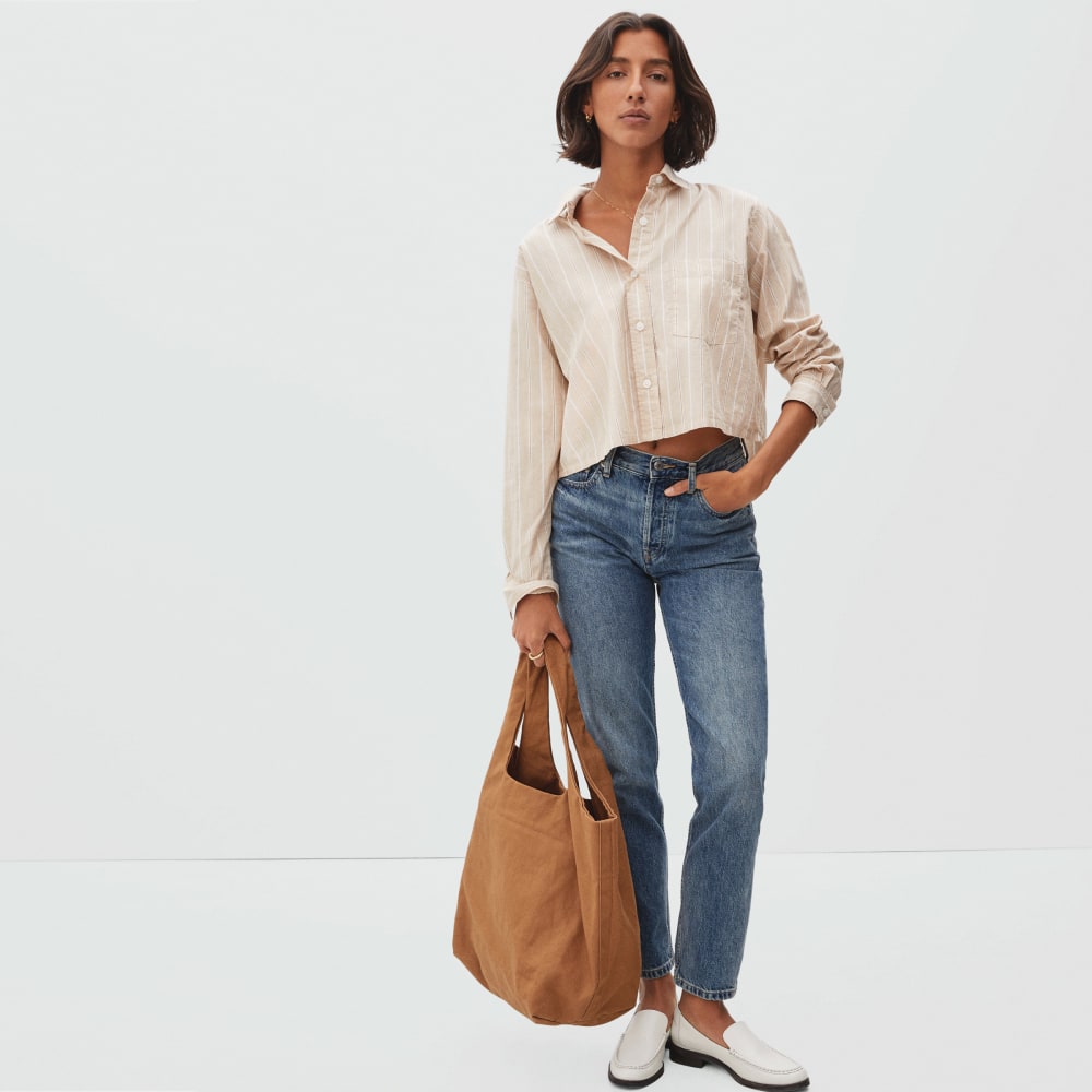 The Way-Short Shirt in Silky Cotton in Golden Brown / White — detail view