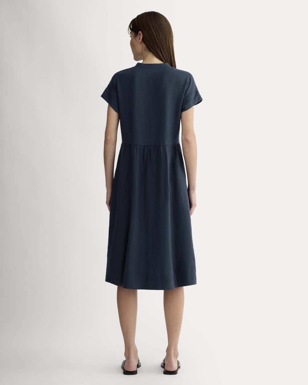 The Craft Dress in Linen in Navy — detail view