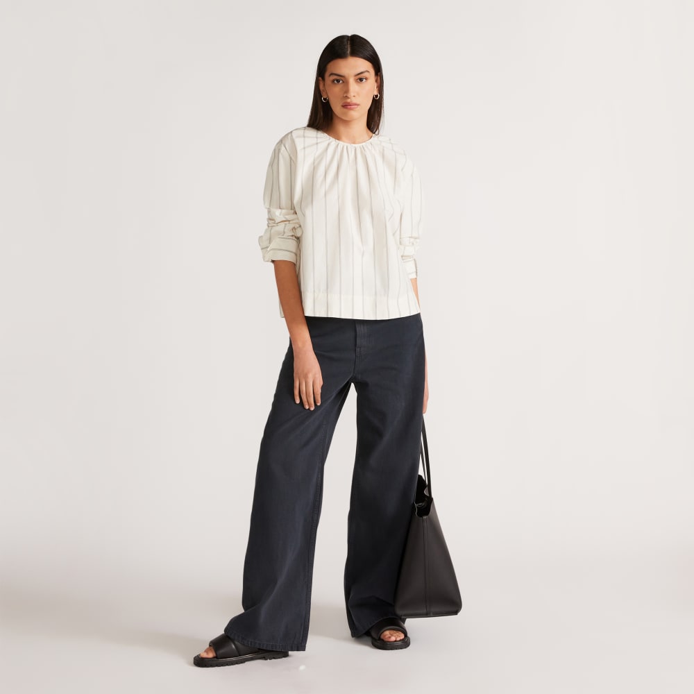 The Poplin Breeze Shirt in Black / Canvas Tan — detail view