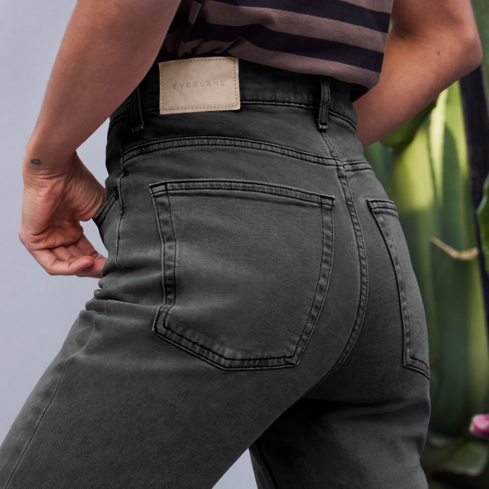 The Way-High® Slim Jean in Ash — detail view