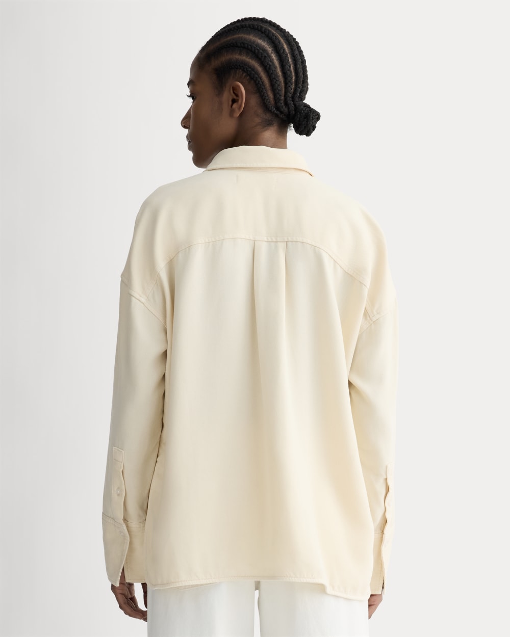 The Boxy Overshirt in Buttersoft in Parchment — detail view