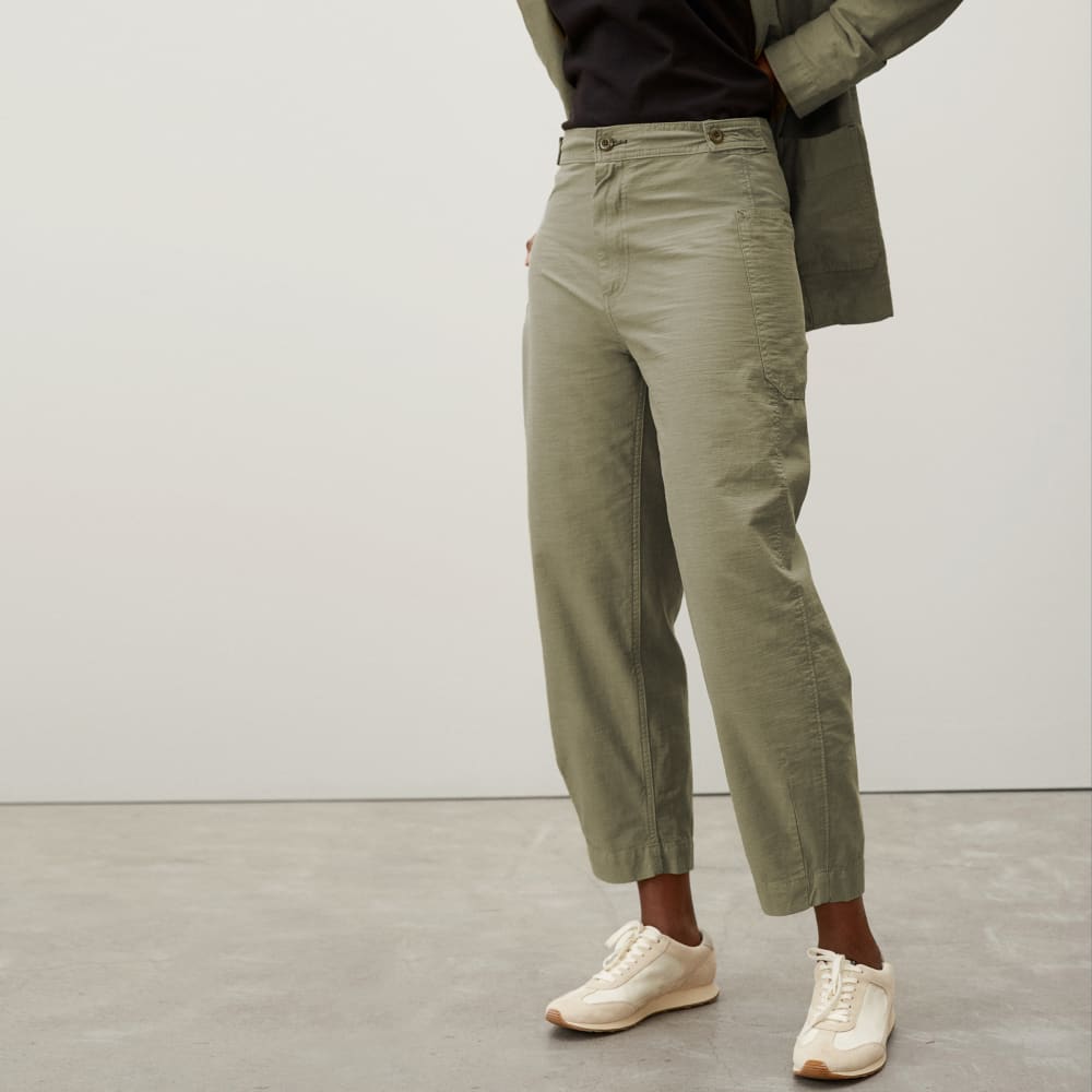 The Fatigue Barrel Pant in Bay Leaf — detail view