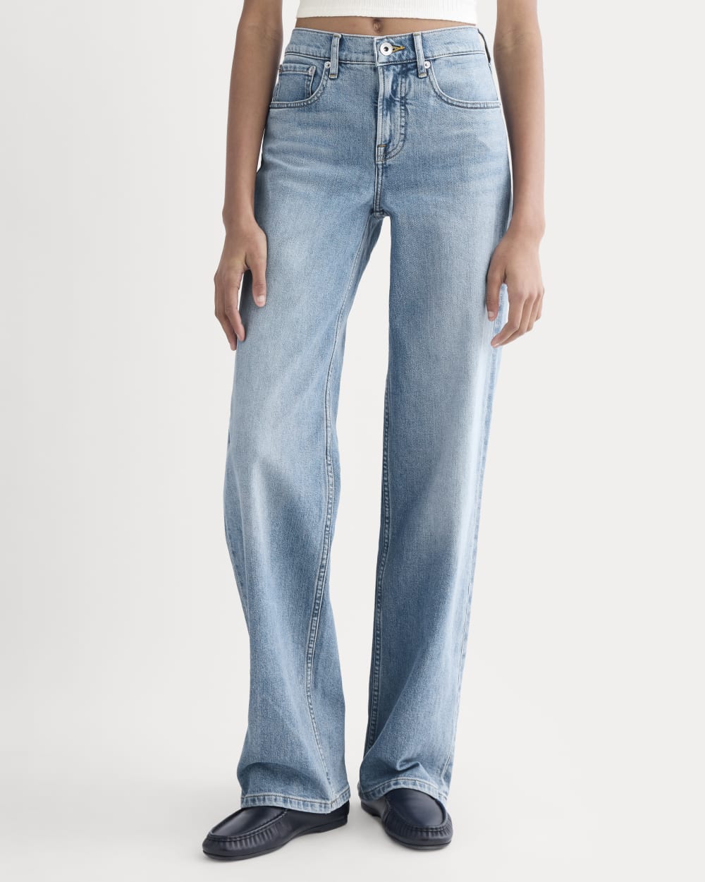 The Column Jean in Vintage Light Indigo — detail view