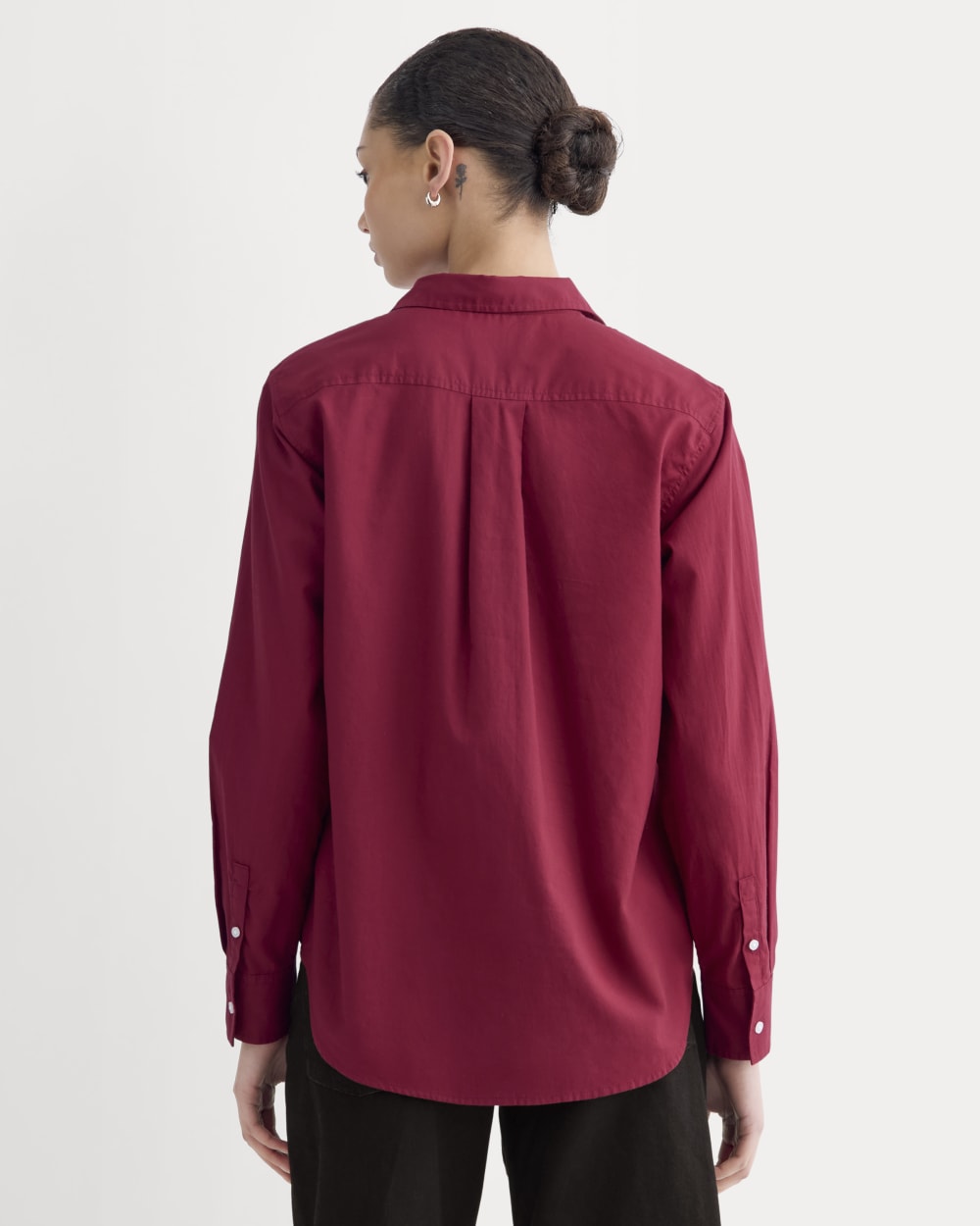 The Must-Have Shirt in Silky Cotton in Merlot — detail view