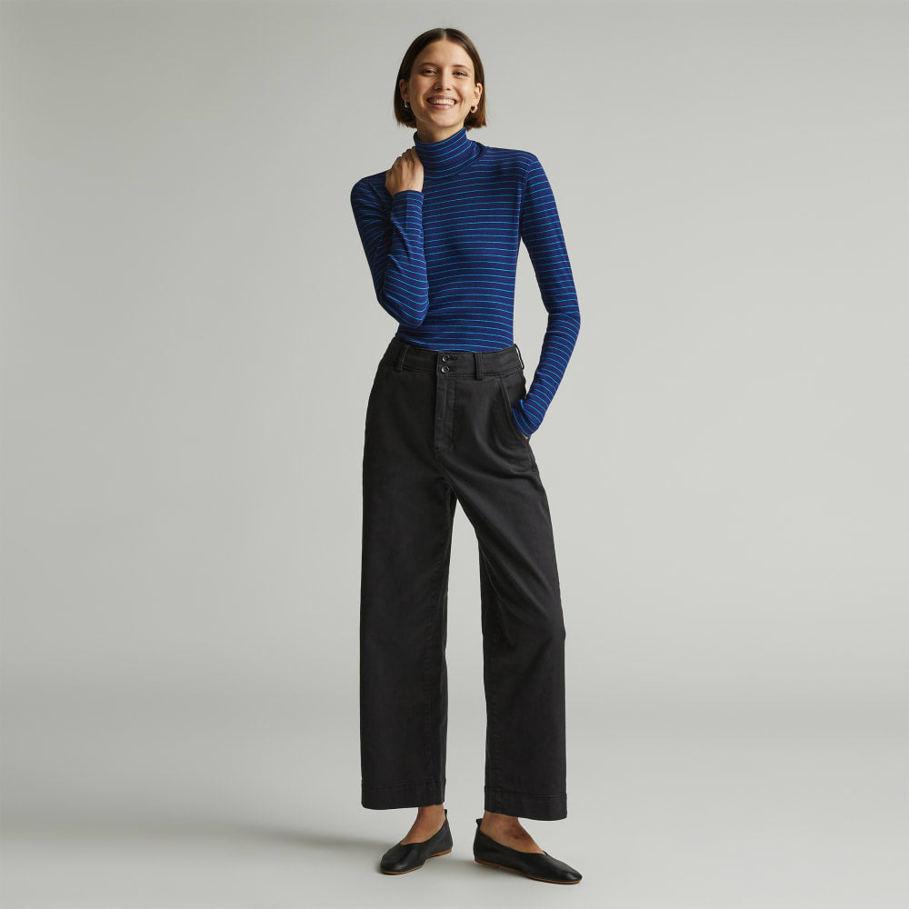 The Luxe Micro-Rib Turtleneck in Ocean Cavern / Horizon Blue — detail view