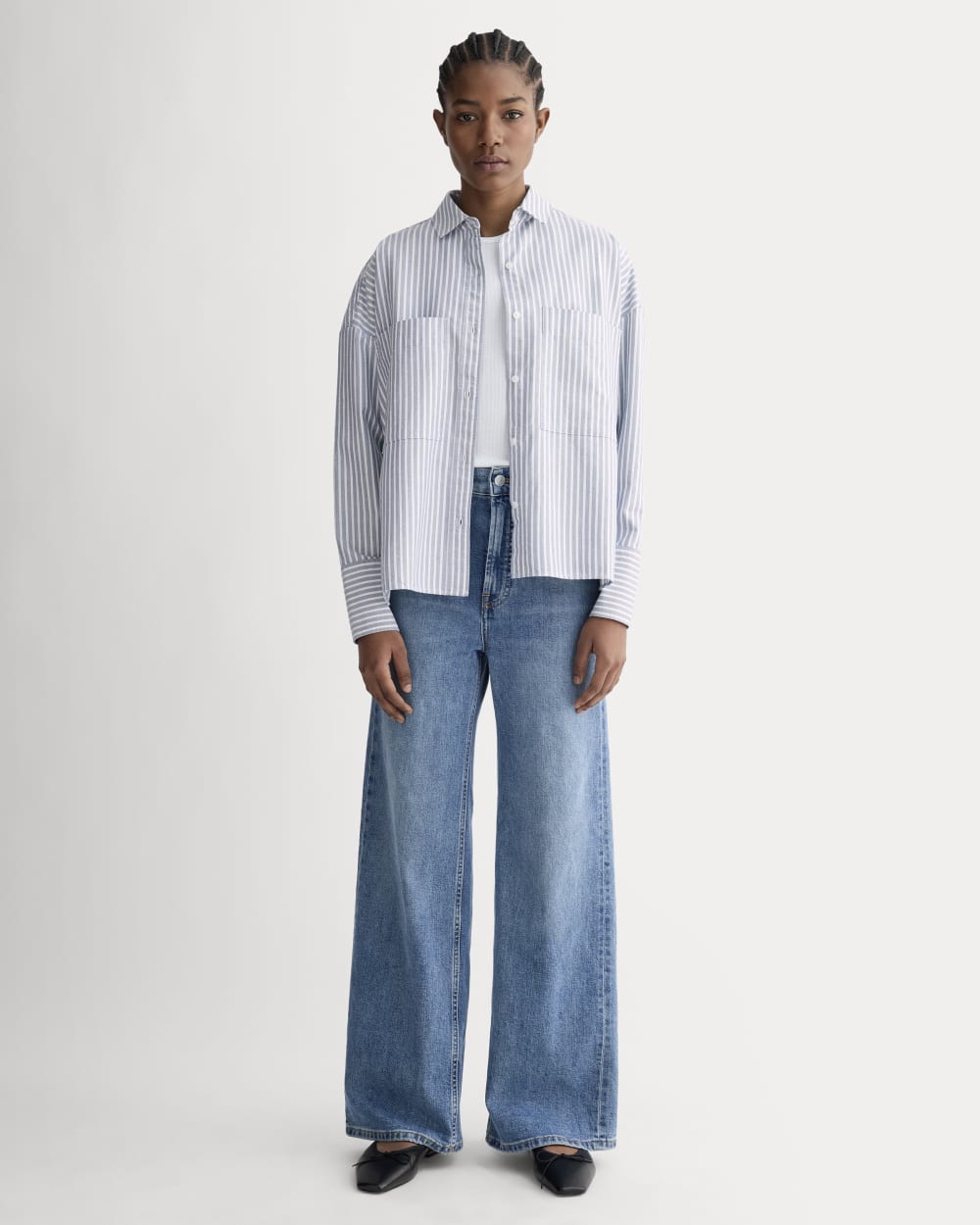 The Boxy Oxford in Bone / Mazarine Blue — detail view